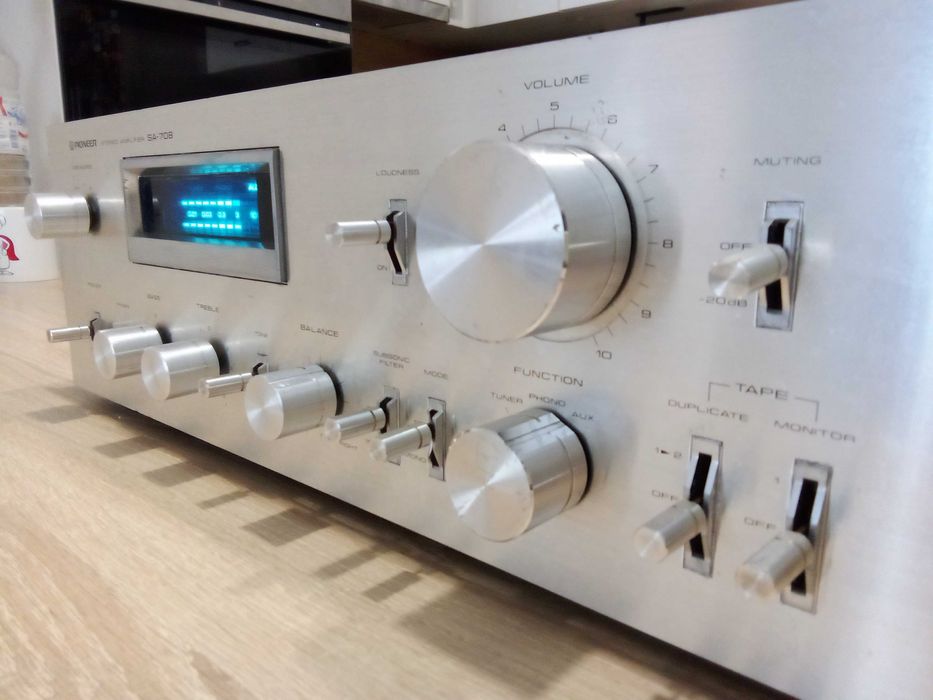 Усилвател Pioneer SA 708