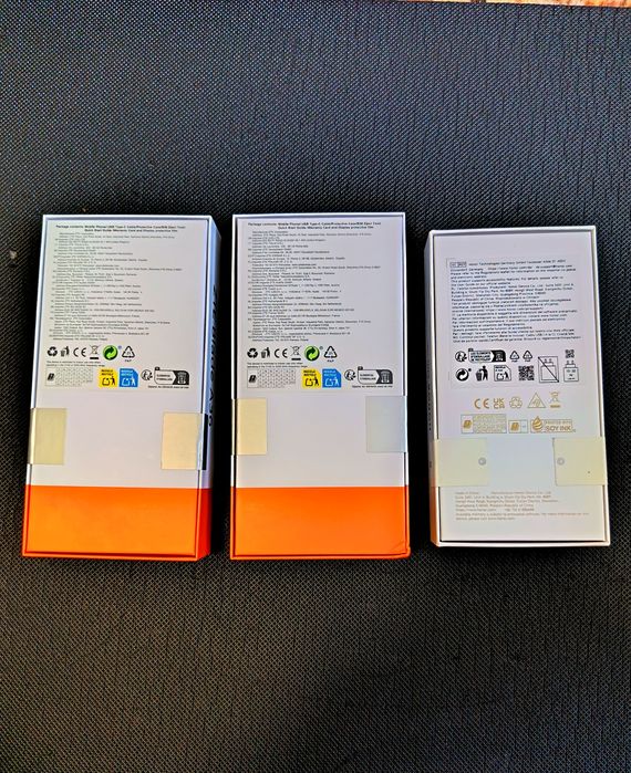 3 telefoane noi sigilate