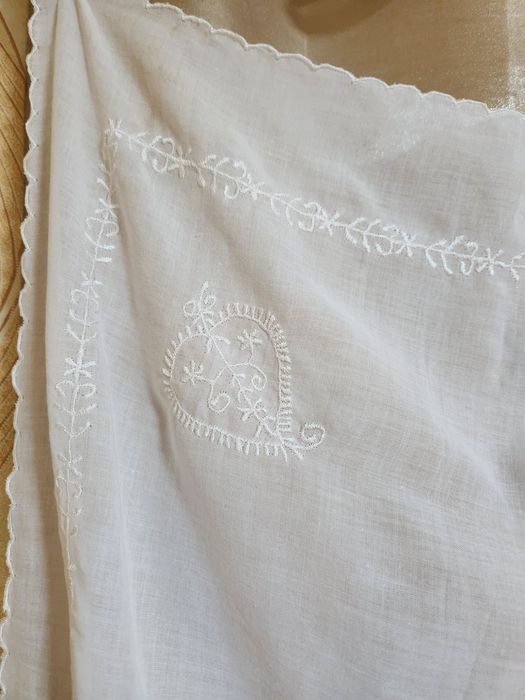 Платок  батист  и шарф  палантин .