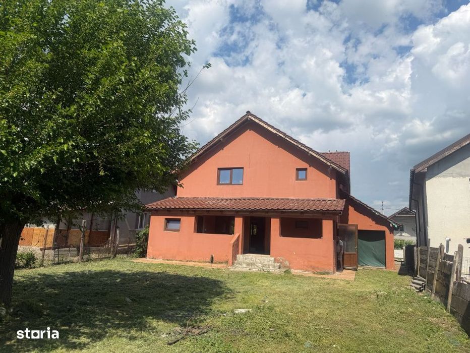 Casa  deosebita 280 mp utili, 2000 mp teren, zona Podari (schimb cu ap