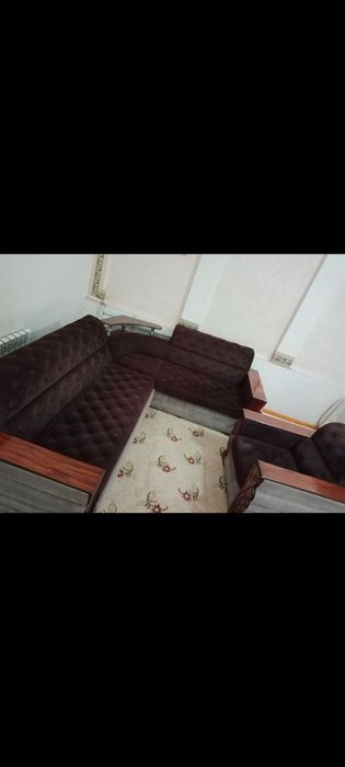 Продается угалок в отличном состояния