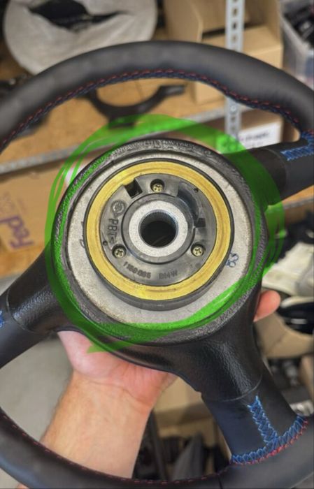 Волан BMW M-tech 2   370mm