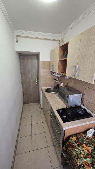 Închiriez apartament 3 camere — fotografia 3
