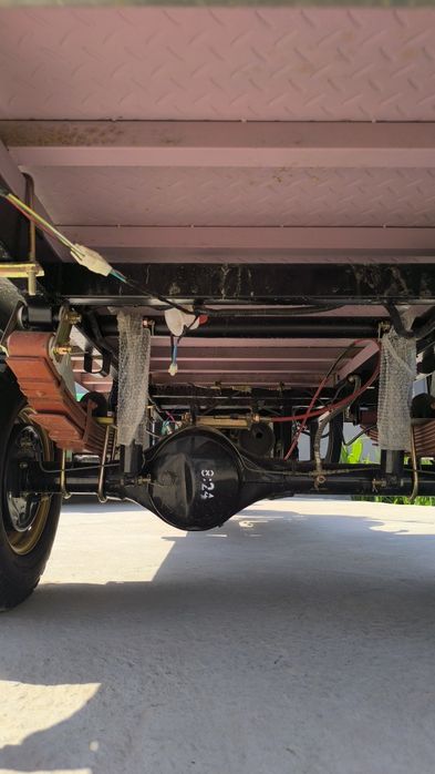 Lochin motor sotiladi