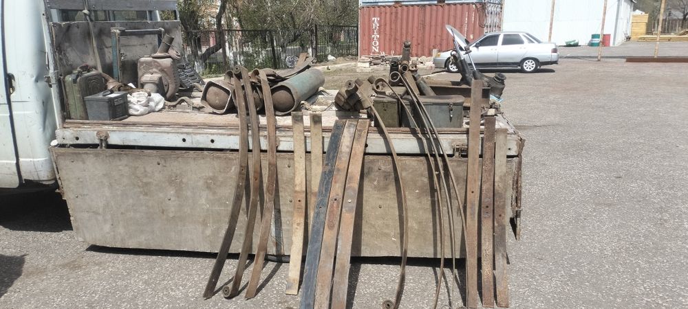 Запчасти разные.