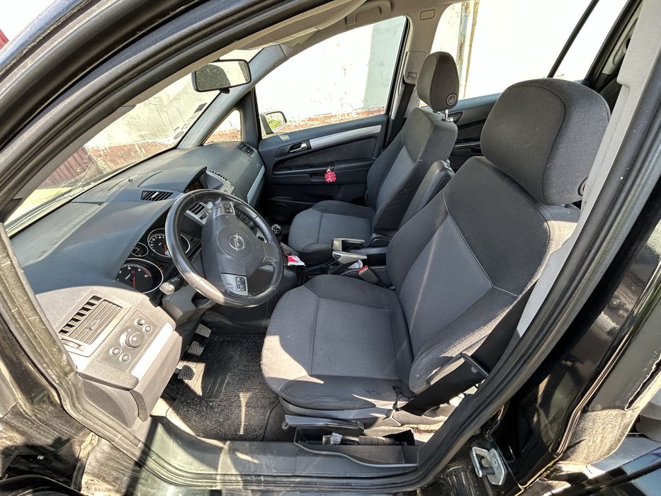 Opel Zafira 7 locuri