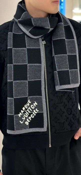 Fular Louis Vuitton, model 2026-2027