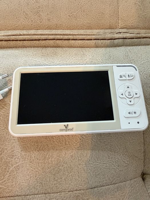 Видео бебефон  Baby phone Cangaro Kari