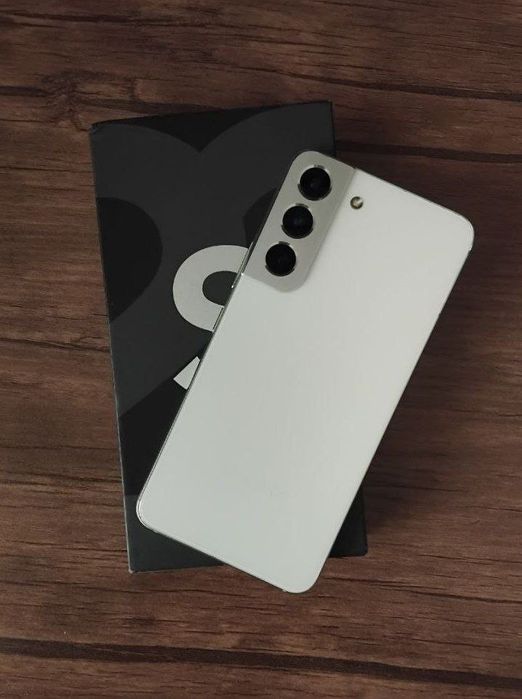 Samsung S22 128gb ideal