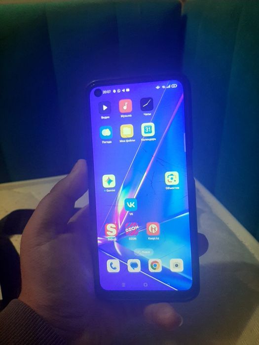 Продам или обмен смартфон oppo a72 4+1/128 битый но рабочий цена 25к