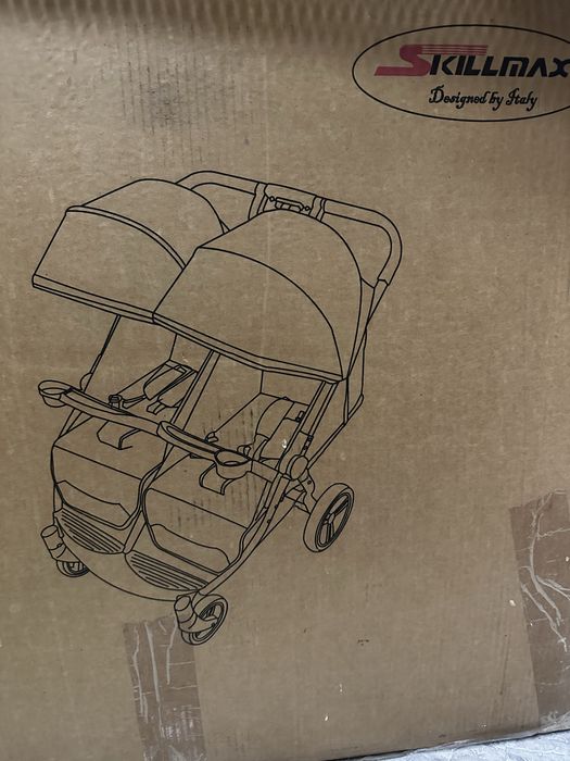 Коляска в хорошем состояни доя двойняшек либо погодок