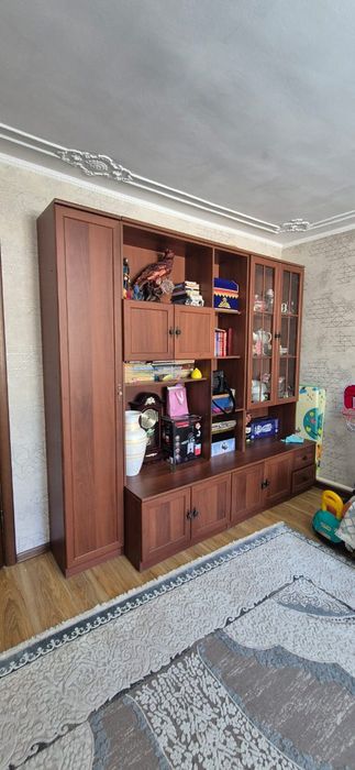 Стулья, кухон.гарнитур, кухон.уголок,стенка