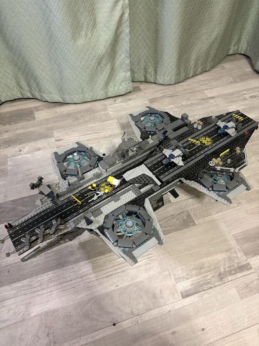 Лего Авианосец мстителей, Hellicarrier, 3058 деталей