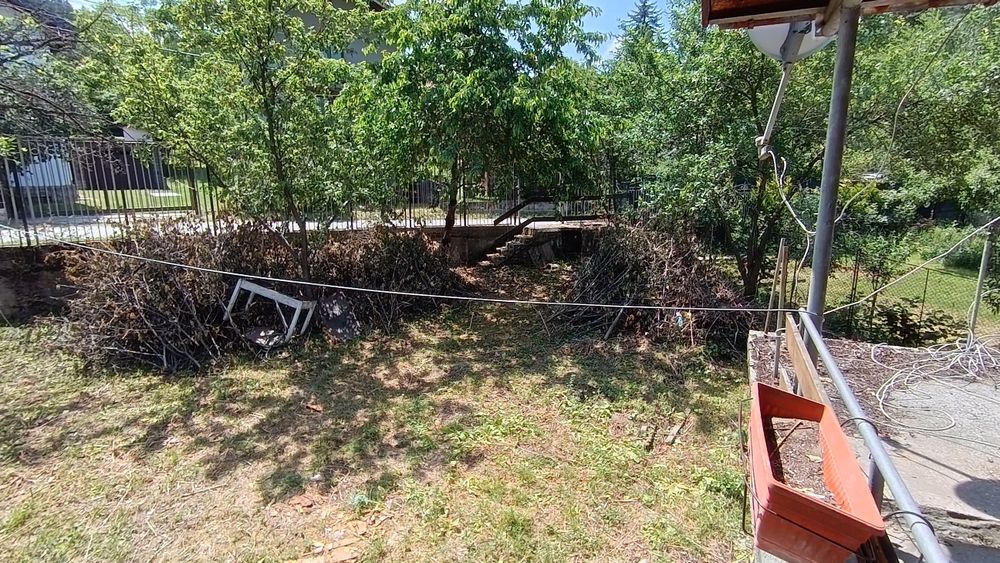 Продава се Къща в с. Кладница, Област Перник - 446 кв.м за 188 €/кв.м - Снимка #10