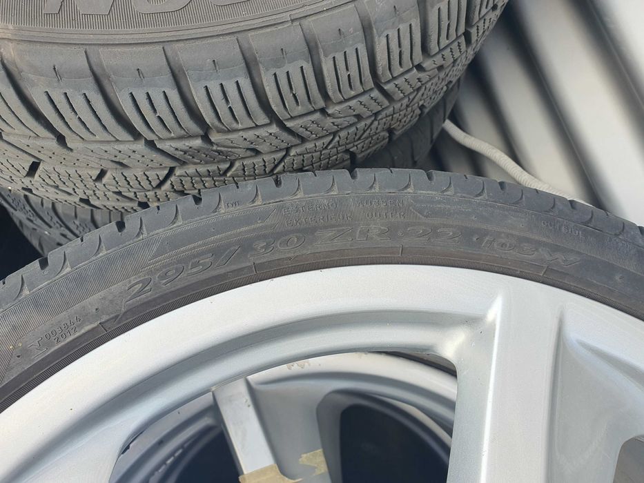 Гуми с Джанти за Porsche Cayenne 3 броя 295/30 ZR 22 PIRELLI