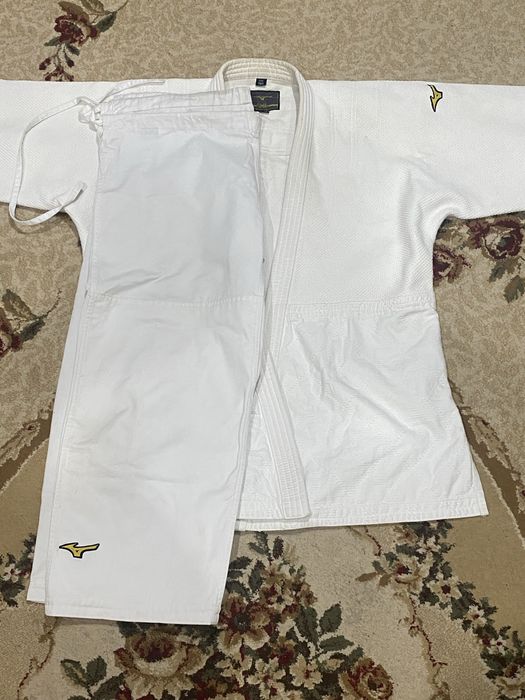 Продам кимано Mizuno Original