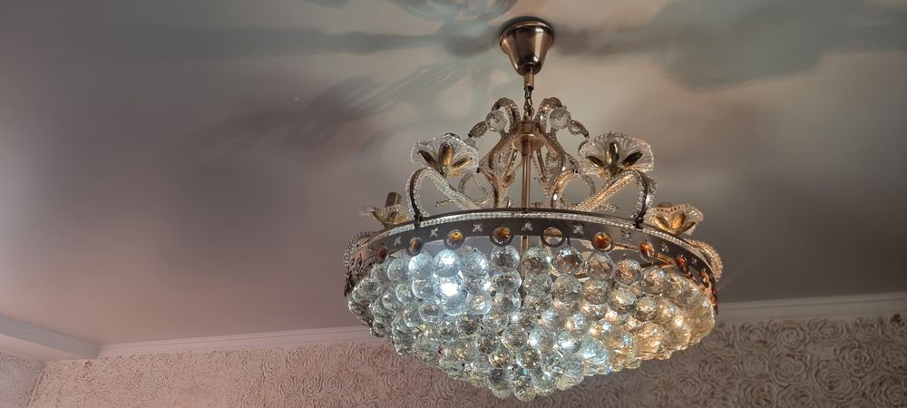 Продам люстры 10 шт одинаковых