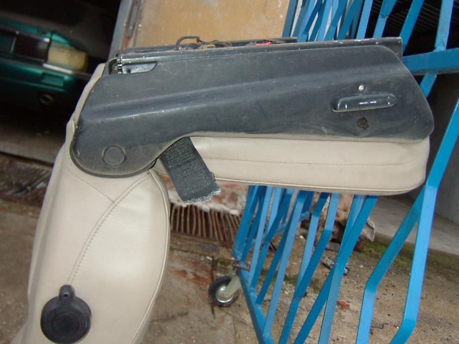 Кожени Автомобилни Седалки