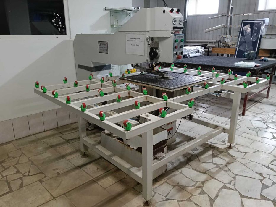 Сверлильный станок для стекла