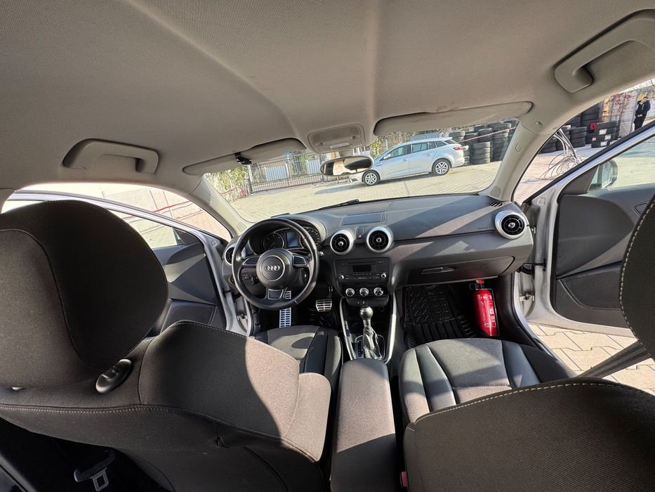Audi A1 Sportback Audi A1 1.6 TDI (2012)