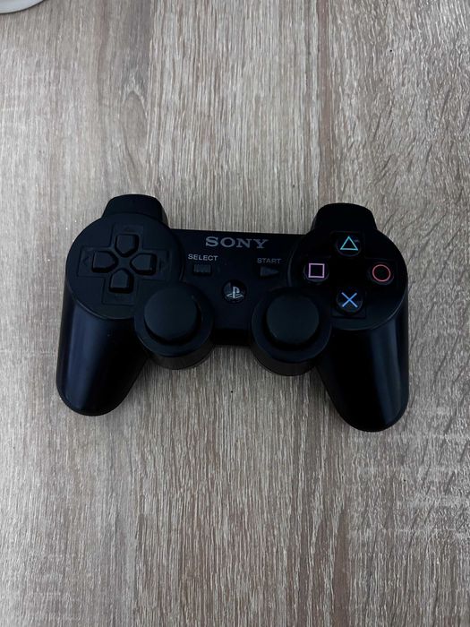 Vand playstation 3 slim cu 2 controlere si joc bonus