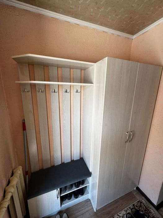 Продам шкаф в прихожую