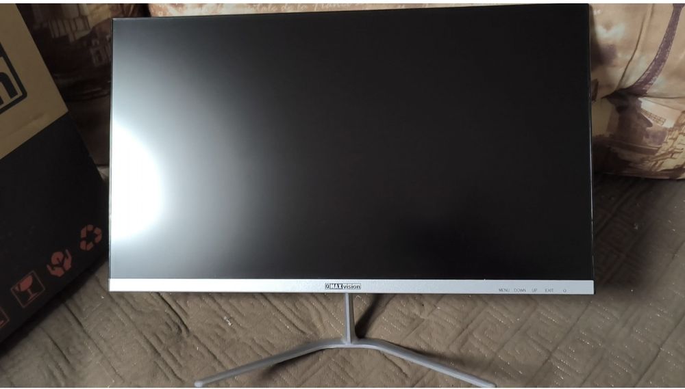 Монитор Qmax 21.5", дёшево!