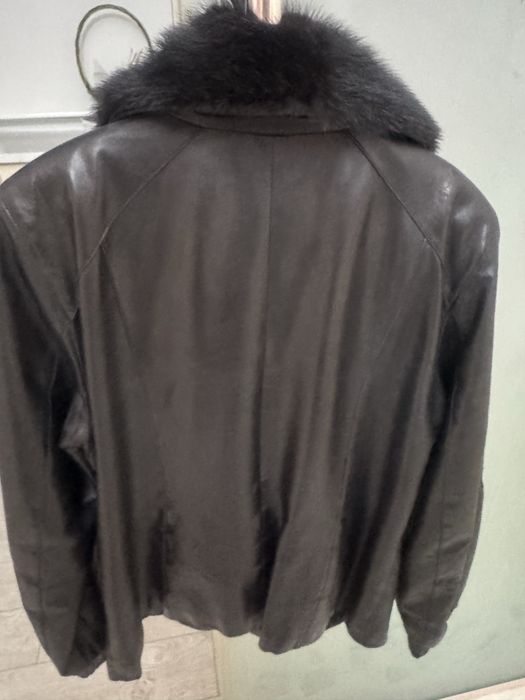 Шикарная кожаная куртка