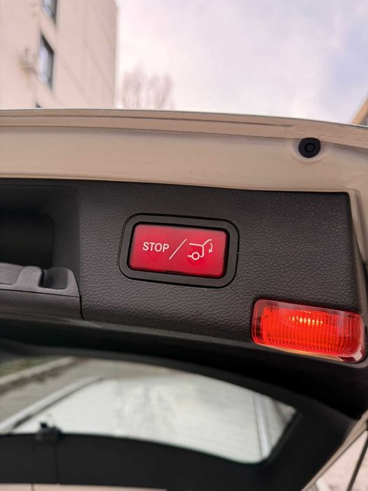 Продавам Мерцедес 220 CDI 2011
