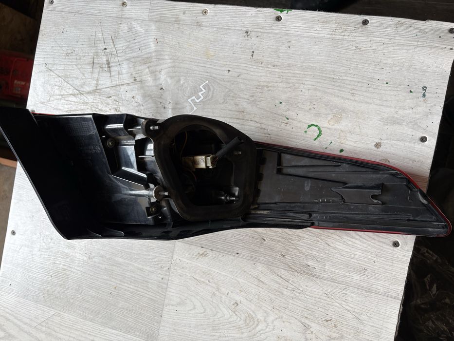 Кия Оптима зад Фонарь