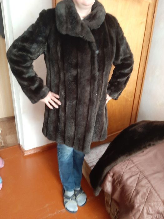 Продам шубы и пуховик