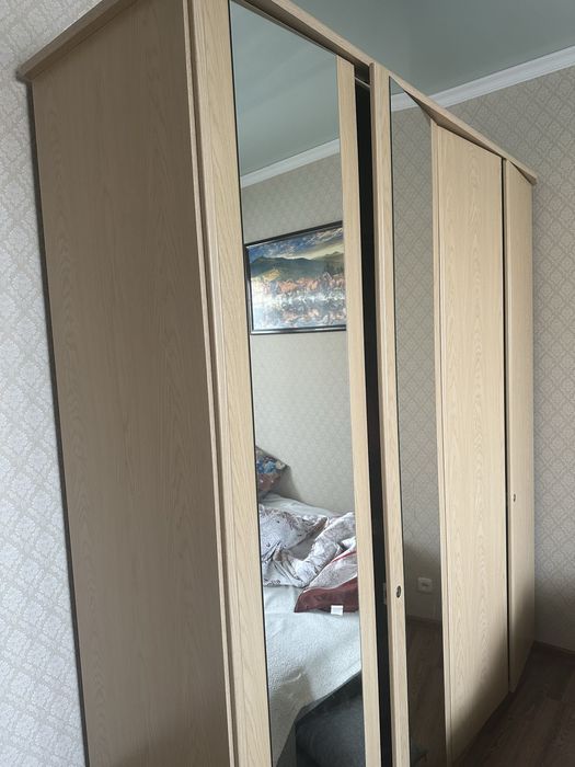 Продам спальный гарнитур