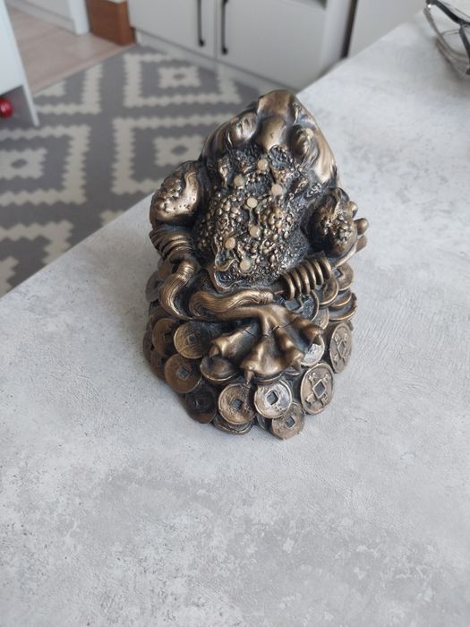 Статуэтки продам!