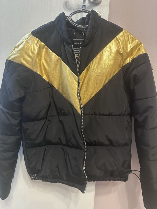 Дамско яке Guess