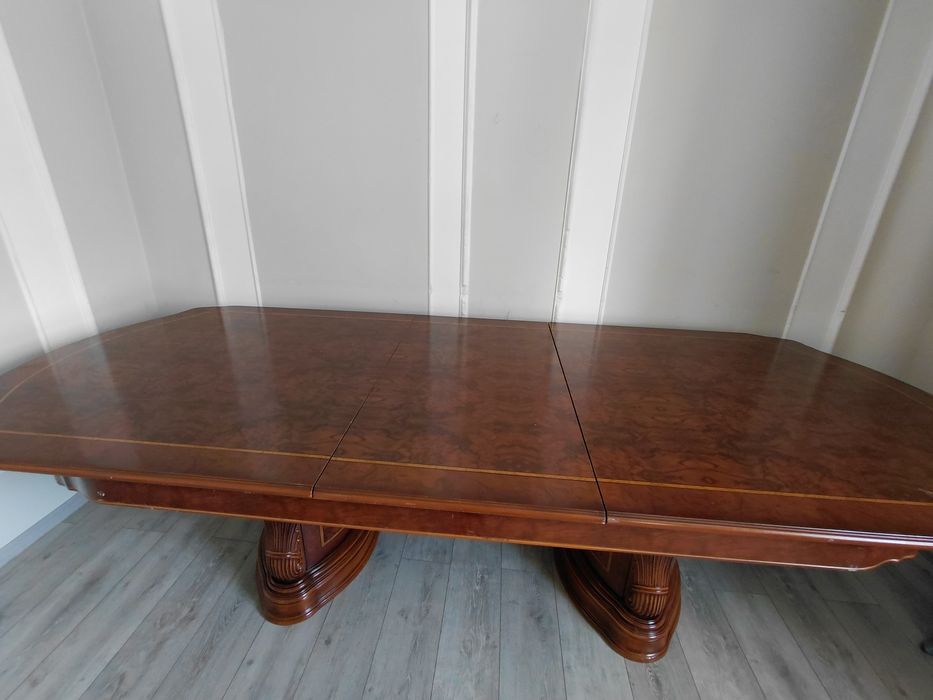 Қонаққа арналған және күнделікті шай ішуге арналған стол