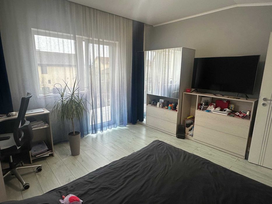Casa 5 camere - 2 bai - garaj - 922 mp teren - Selimbar