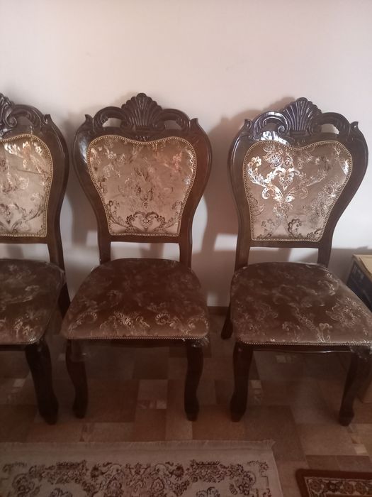 Продам стол, стулья