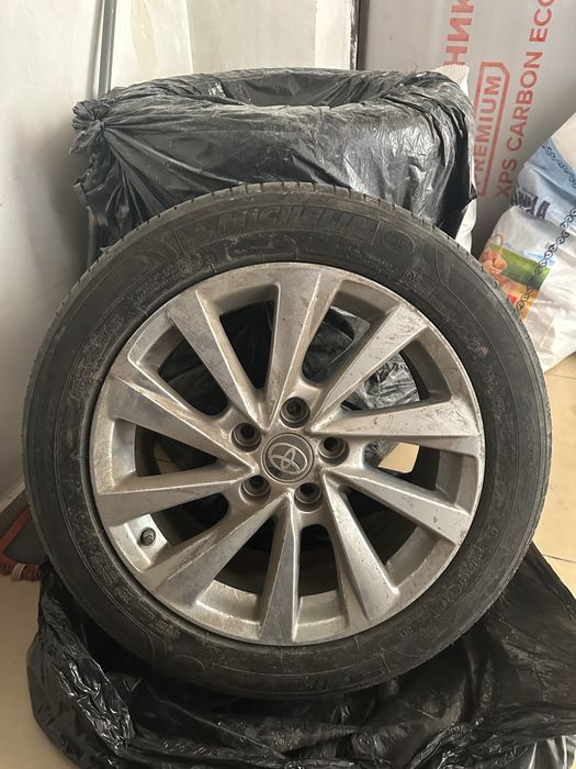 Диск 17 на камри оригинал и шина