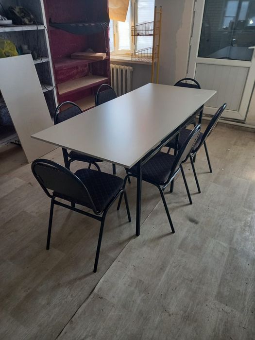 Продам стол, стулья
