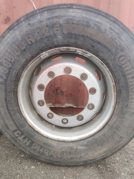 Продам болоны 385.65.R22.5