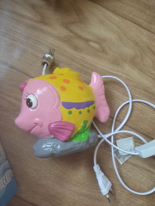 Светильник       .