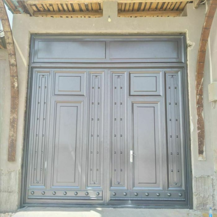 Дарвоза под ключь!