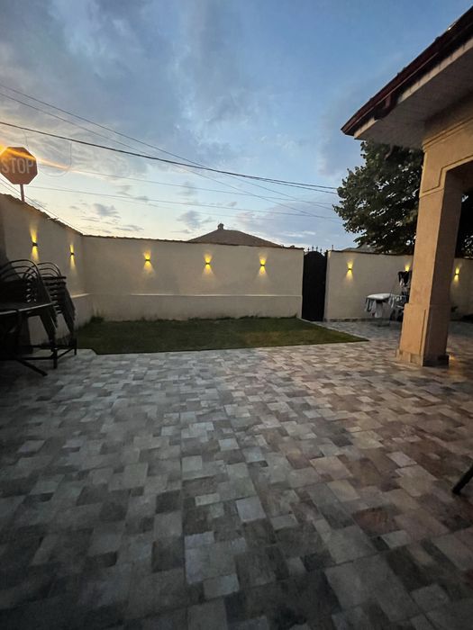 Inchiriez casa cu 3 camere