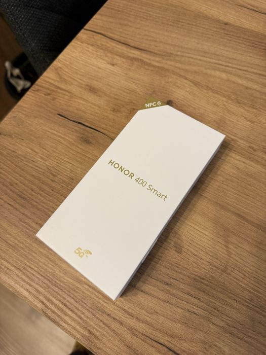 Продавам Honor 400 smart