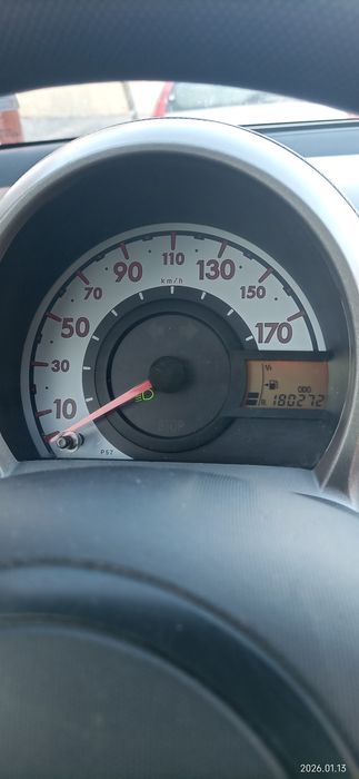 Продавам Ситроен С1 .