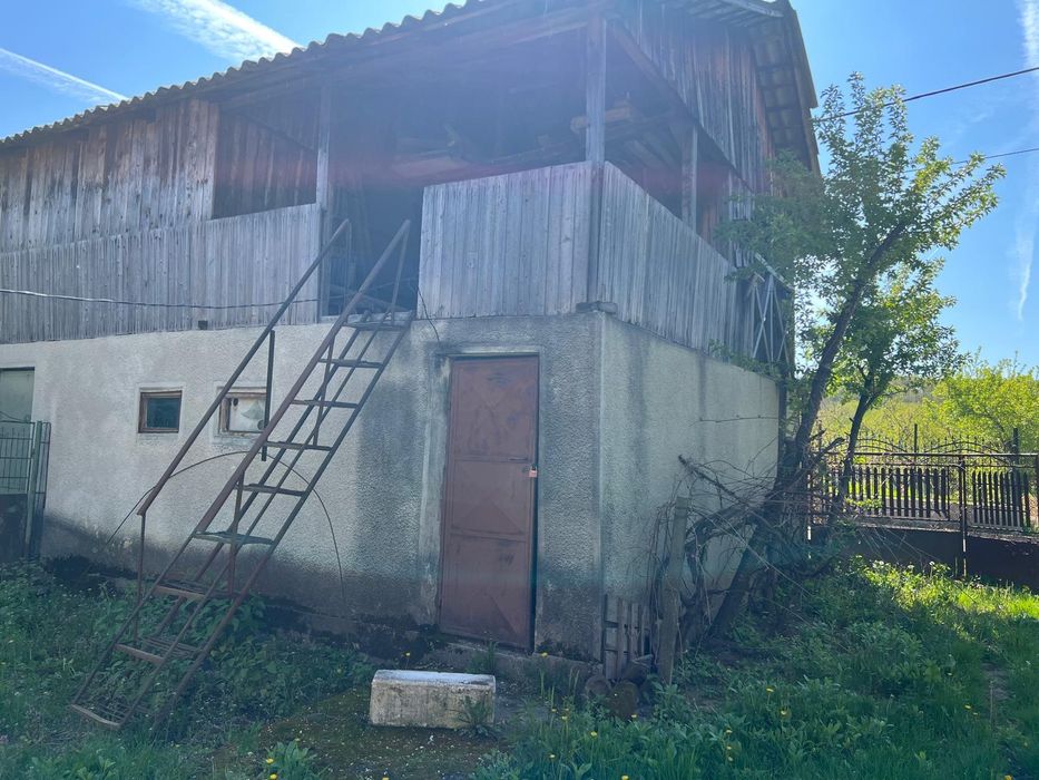 Casa de vânzare în comuna Dobroteasa