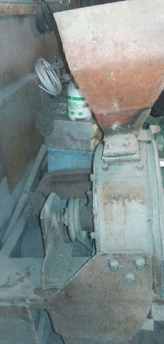 Продается зернодробилка