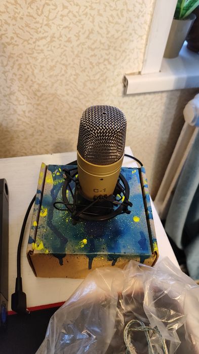 Набор студийный behringer umc202hd