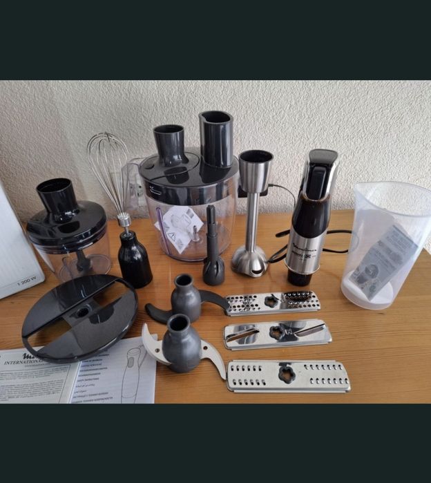 Moulinex Infinyforce Pro 1200W Блендер,пасатор,чопър,бъркалка 5в1.