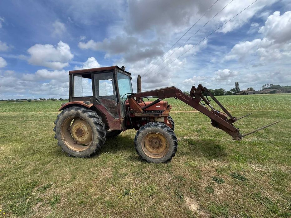 Vand tractor international 633 SA